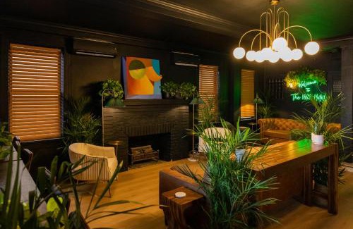 Downtown St. Petersburg Apartment | The 1888 Hotel