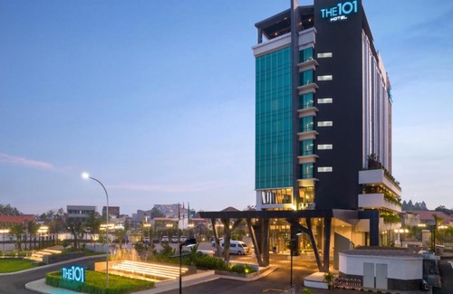 Tangerang Hotel | THE 1O1 Jakarta Airport CBC