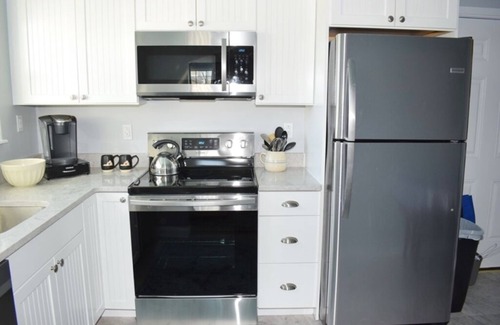 Chincoteague Cottage | The 3 Sisters - Fern's Cottage