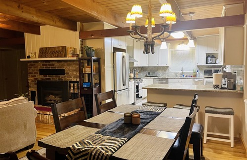 Mi-Wuk Village Cabin | The 4 bedroom, EV charger Celestial Home near Pinecrest lake.