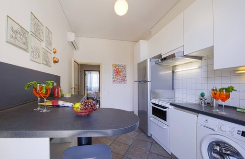Santa Maria Novella Apartment | THE 4th FLOOR 2 bedrooms + Free Parking near the centre