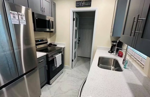 Ocala House | The 98 House