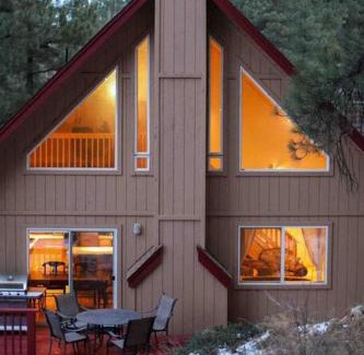 Kachina Village House | The A on Red Field, Hot Tub, Tesla Charger, A/C