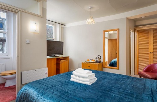 Tewkesbury Bed & Breakfast | The Abbey Hotel