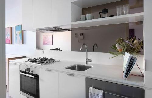 Abbotsford Apartment | The Abby - Contemporary Inner-city Convenience
