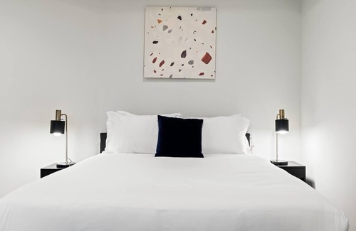Pacific Heights Apartment | The Addison by Kasa | Welcoming Queen Studio | San Francisco