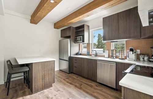 Kerns House | The Adelynn - 5BR Luxury in Walkable Portland