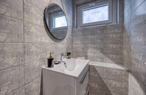 Aix-les-Bains Apartment | The Aixtase Love Room