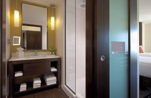 Wholesale District Hotel | The Alexander