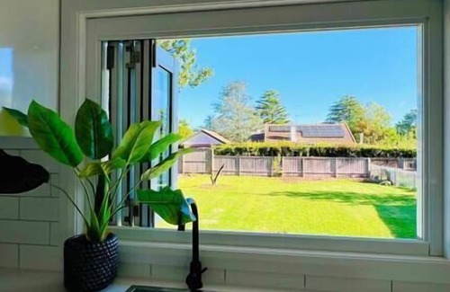 Mittagong House | The Alice - cosy art-cottage