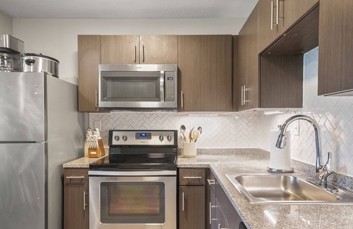 Tuscaloosa Condo | The Alice Riverfront Condo with Pool & Gym Access