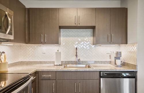 Tuscaloosa Condo | The Alice Riverfront Condo with Pool & Gym Access