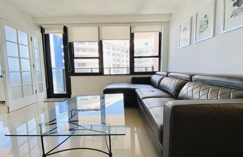 La Gorce Condo | The Alicia on the Beach! 2BR/2BA Resort Experience