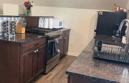 Alma Apartment | The Alma Studio. 12 miles to Breckenridge