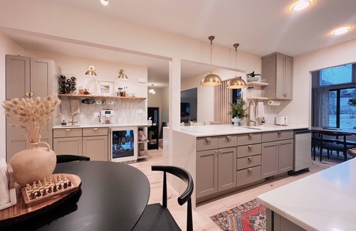 Cottonwood Heights House | The Alpenglow Bungalow-3BR, 2BA mins from resorts!