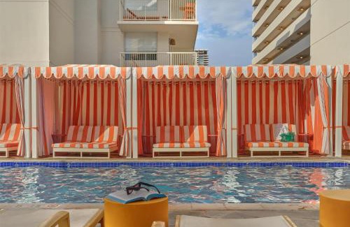 Waikiki Hotel | The Ambassador of Waikiki, Tapestry Collection by Hilton
