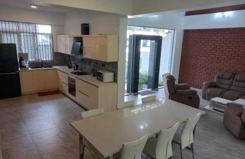 Negombo Villa | The Anchorage Villa - Negombo