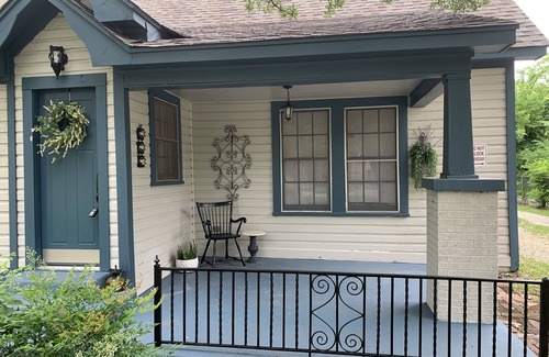 Cleburne House | The Anglin House, an early century home completely renovated and modernized.