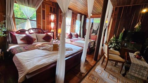 Nakhon Chum Resort | The Antique Riverside Resort