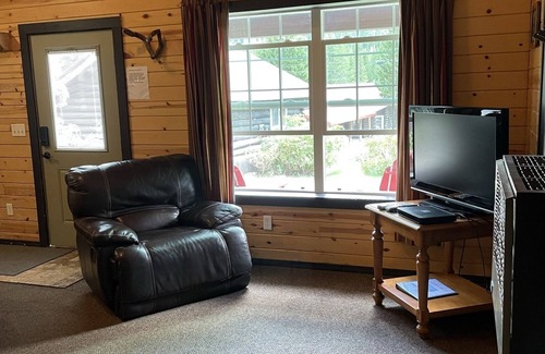 Cooke City-Silver Gate Cabin | The Antler Cozy Cabin! Cooke City, at the entrance of Yellowstone's NE Gate and Lamar Valley