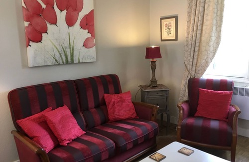 Saint-Front-sur-Lemance Apartment | The Apartment - converted stone barn idyllic spot, sleeps 5, free WiFi