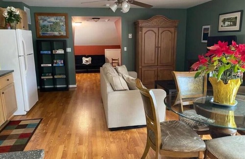 Oakpark Apartment | The Apartment at Dark Run Retreat