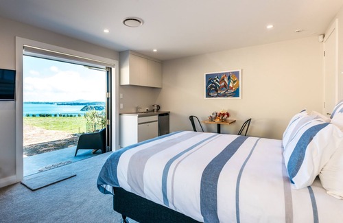 Omiha House | The Apartment at Te Whau Point