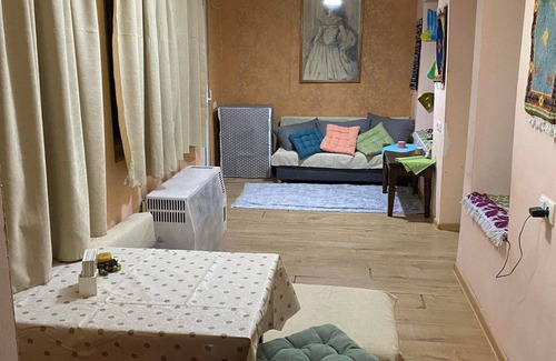 mtatsminda Apartment | The apartment is in a cozy and quiet environment
