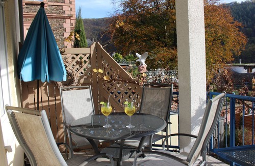 Traben-Trarbach Apartment | The apartment "Loretta" is a modern, quiet and centrally located apartment.