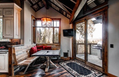 Breckenridge House | The Apex of Ski-In Ski-out Estates. Walk to Restaurants, Theater, Hot Tub, Game Tables!