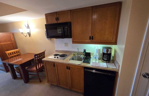 Vernon Condo | The Appalachian at Mountain Creek