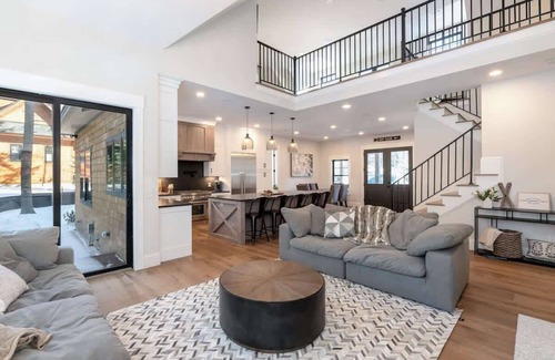 Lincoln House | The Après Ski Hideaway