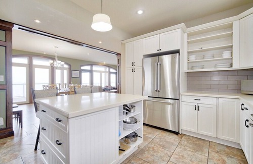 Craigleith Villa | The Aqua Villa at Blue View Chalets