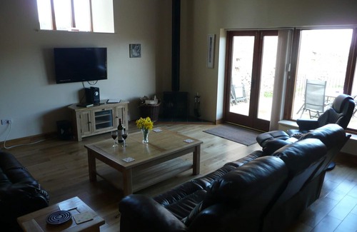 Alberbury Cottage | The Arches - sleeps 7 guests in 4 bedrooms