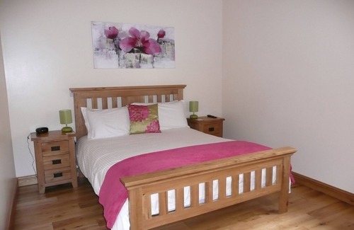 Alberbury Cottage | The Arches - sleeps 7 guests in 4 bedrooms