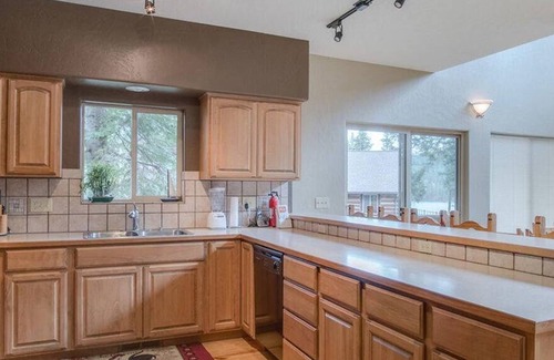 Coeur d'Alene House | The Arrowleaf at Echo Bay | Quiet Waterfront Home