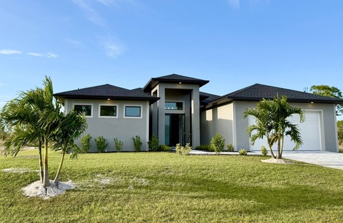 Burnt Store Villa | The Artis Cape Coral: Your Dream Vacation Awaits!