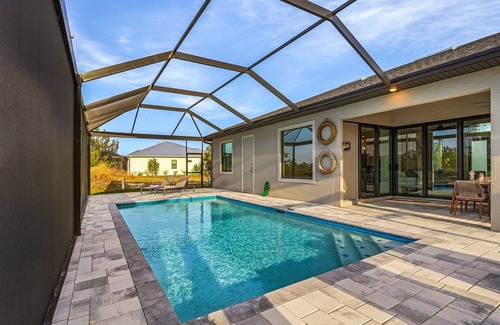 Burnt Store Villa | The Artis Cape Coral: Your Dream Vacation Awaits!