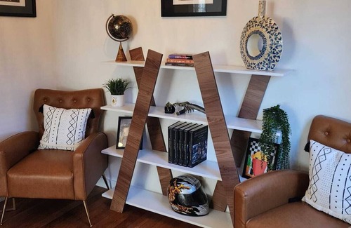 New Britain House | The Artist Den House