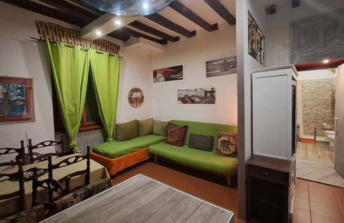 Centro Direzionale Apartment | THE ARTISTIC HOUSE