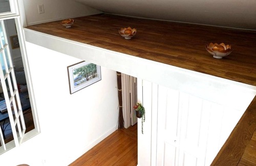 Walton Park Cottage | The Artsy Cottage-Lovely Rustic Modern by the Lake