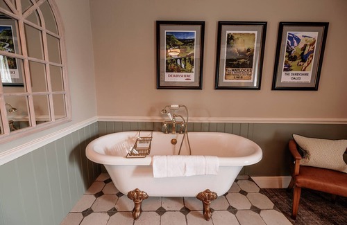 Ashford-in-the-Water Hotel | The Ashford Arms
