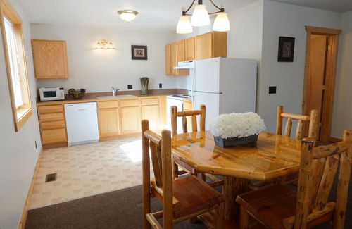 West Yellowstone Condo | The Aspen-Comfortable two bedroom, just two minutes to Yellowstone