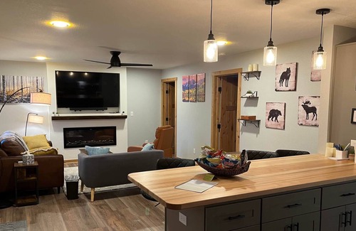 Spring Valley House | The Aspen Ridge Cabin