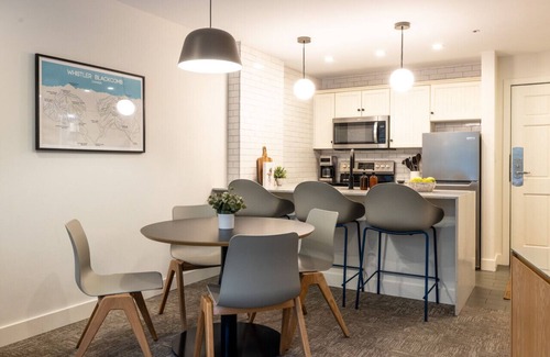 Upper Village Apartment | The Aspens1BR:Sleeps 4,Patio+BBQ,Hot Tub,Pool! Steps to Everything!