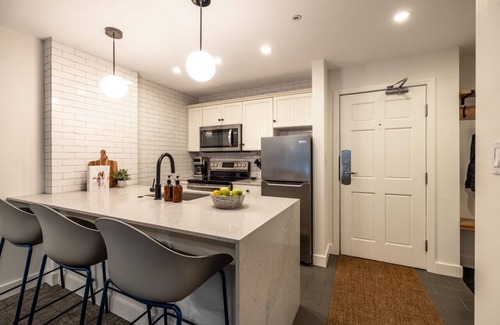 Upper Village Apartment | The Aspens1BR:Sleeps 4,Patio+BBQ,Hot Tub,Pool! Steps to Everything!