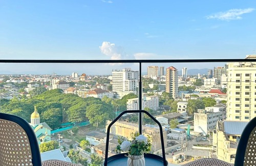 Chang Khlan Apartment | The Astra Sky River high fl MountView 2 bedder in Chiang Mai Tha Phae Gate