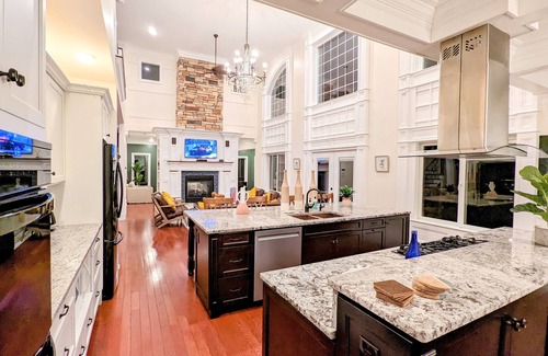 Stillwater House | The Athena hideaway - hottub, firepit, lake & racetrack