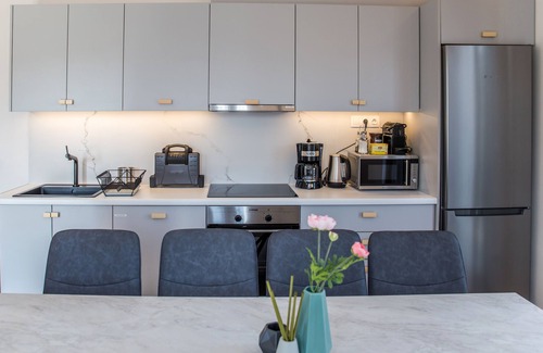 Petralona Apartment | The Athens Life