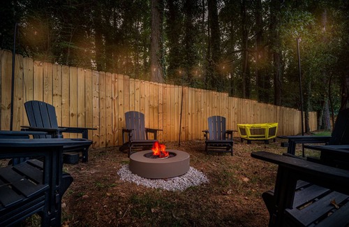 Southwestern House | The ATL Abode: Pool, MiniGolf, Fire Pit, Game Room